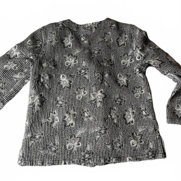 Christopher And Banks Black White Floral Pattern Buttoned Front Cardigan Jacket - Picture 2 of 7